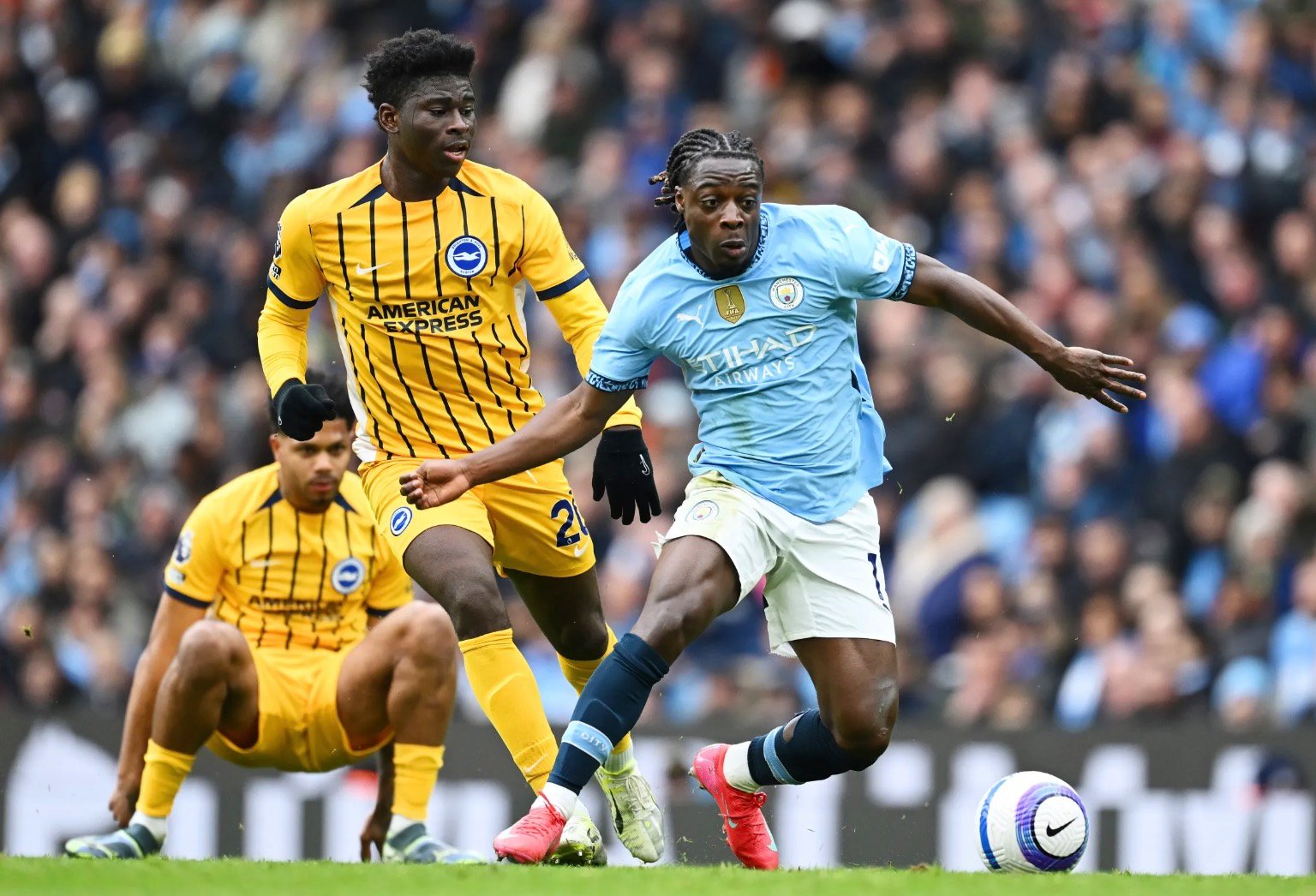 Manchester City held by Brighton as title gap widens