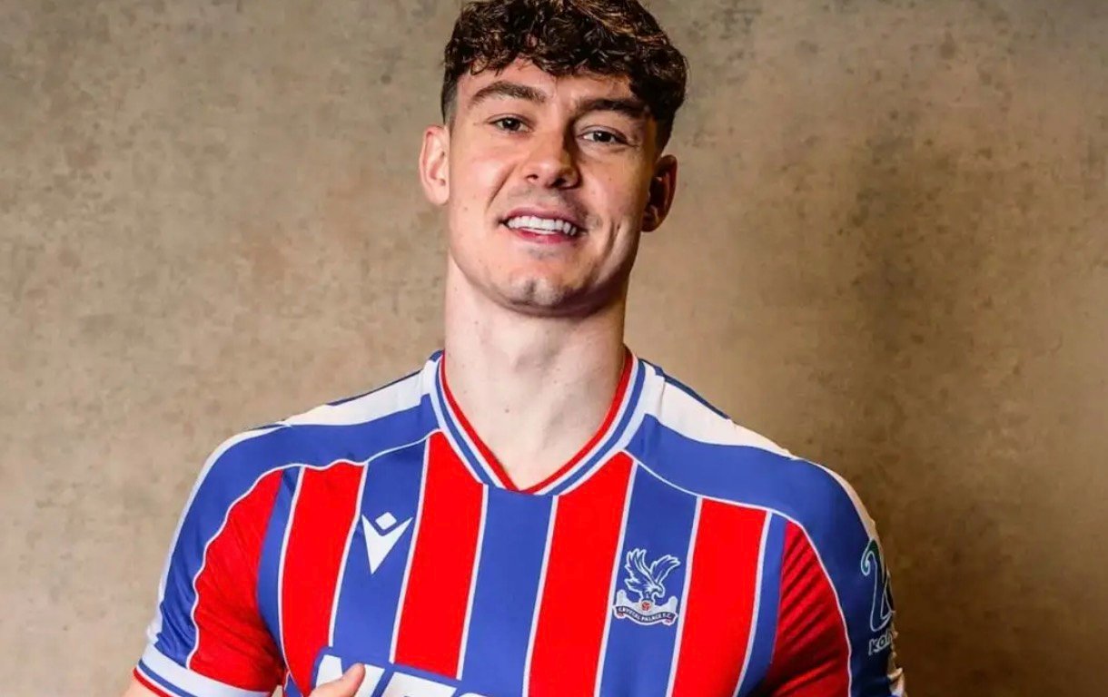 Crystal Palace break transfer record for Jorgen Strand Larsen